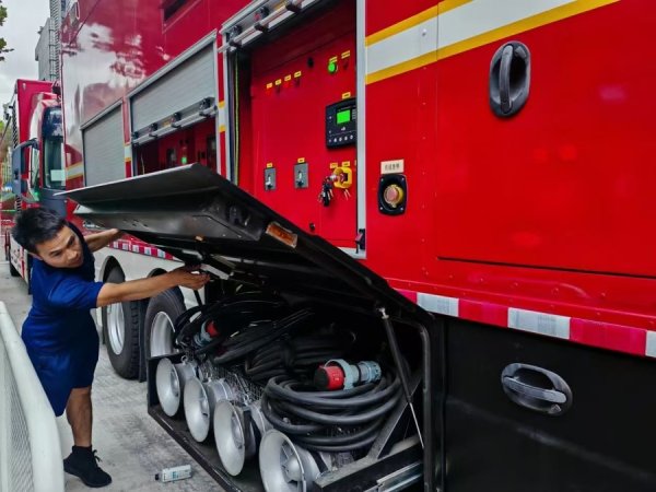 赤盈配资 台风“竹节草”逼近，上海消防进入紧急战备，全面做好应急救援准备